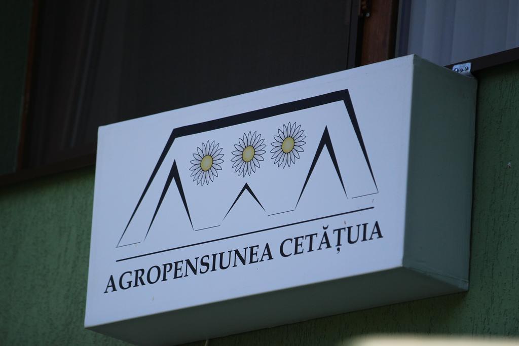 Agropensiunea Cetatuia Luncavita Exteriör bild